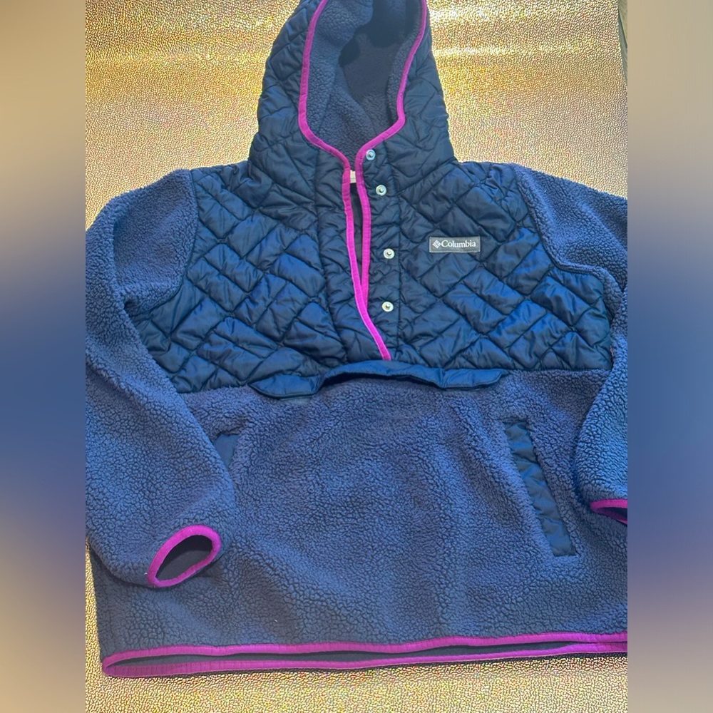 Columbia hooded fleece quilted pullover snap Womens jacket